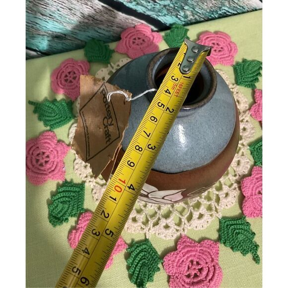 NOS Vintage Pottery Craft Vase Flower Front Beautiful 6.5” 🌿🌸 - Picture 5 of 12